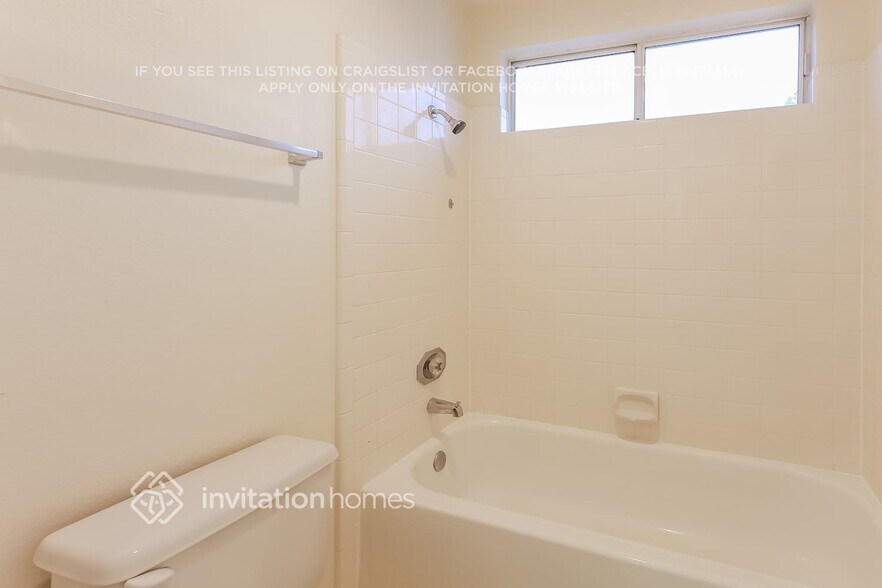 Building Photo - 117 Pau Ct