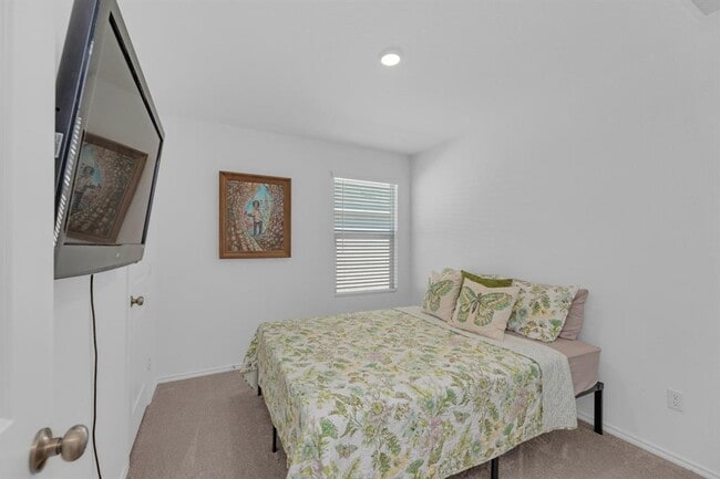 Building Photo - 353 Marty Allen Lp