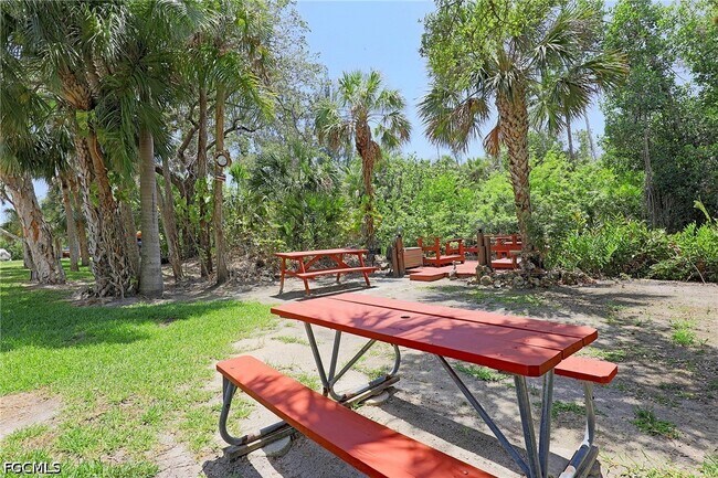 Building Photo - 15178 Parkside Dr