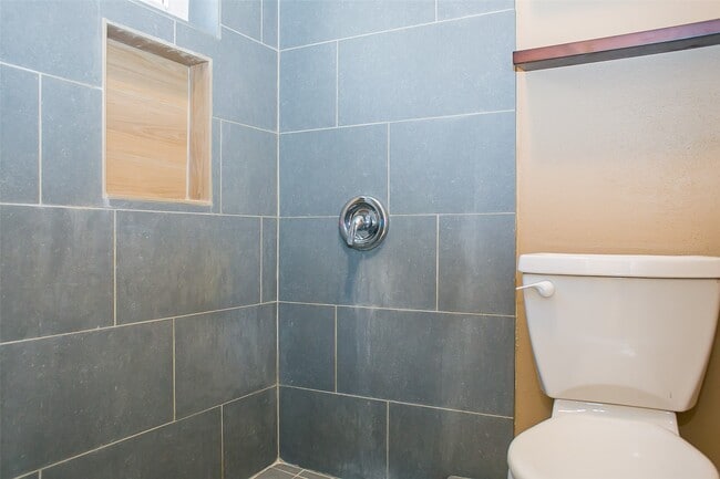 Building Photo - 16330 Cypress Point Dr