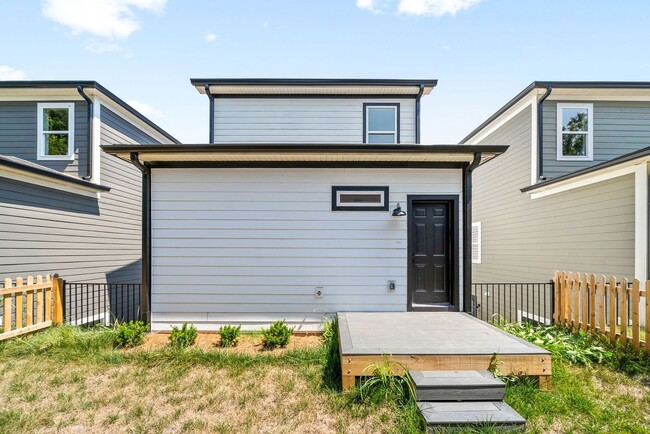 Building Photo - Brand New 3 Bedroom 3 Bath Townhome for Re...