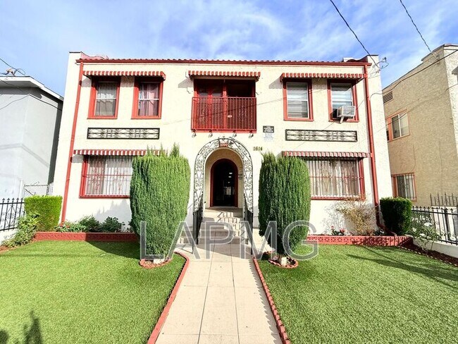 Building Photo - 1614 N Kenmore Ave