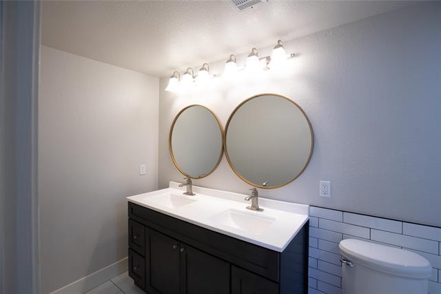 Building Photo - 1929 N Lake Trail