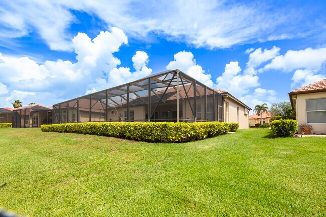 Building Photo - 923 SW Grand Reserves Blvd