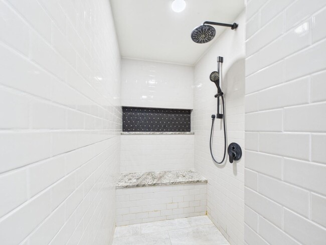 Building Photo - Established Nieghborhood