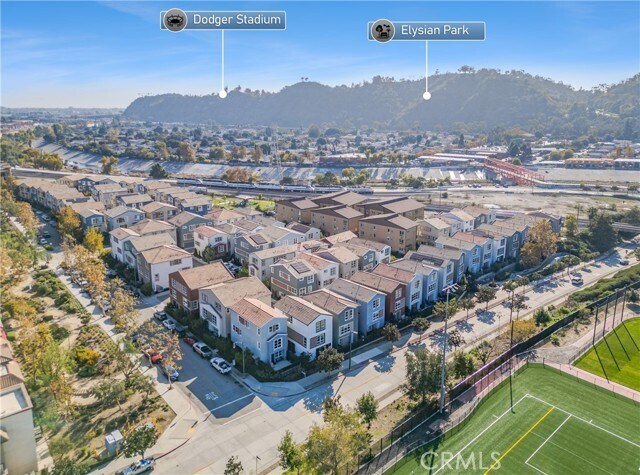 Building Photo - 2700 E Chaucer St