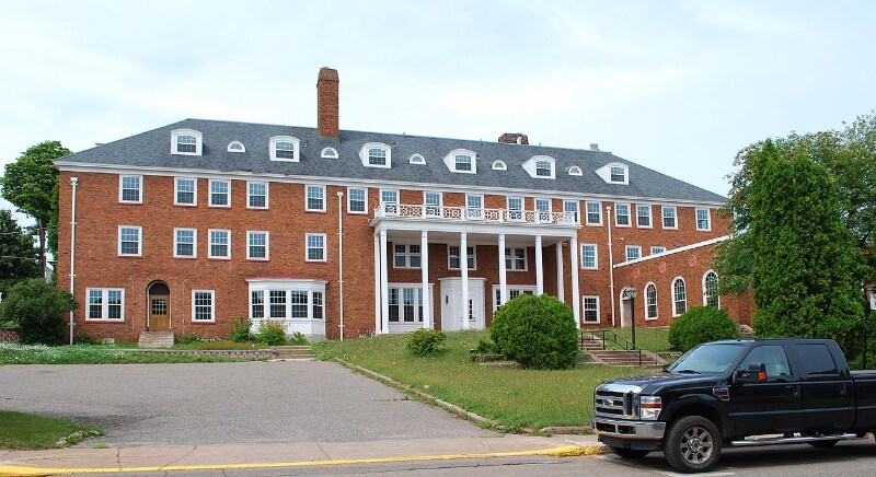 Building Photo - 100 W Barnum St