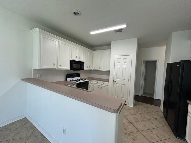 Building Photo - 1419 Miller Ave