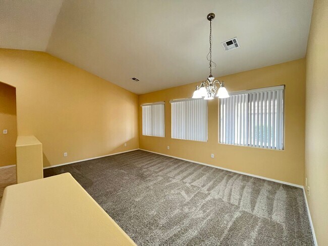 Building Photo - Southwest are 3 bedrooms and 2bathrooms si...