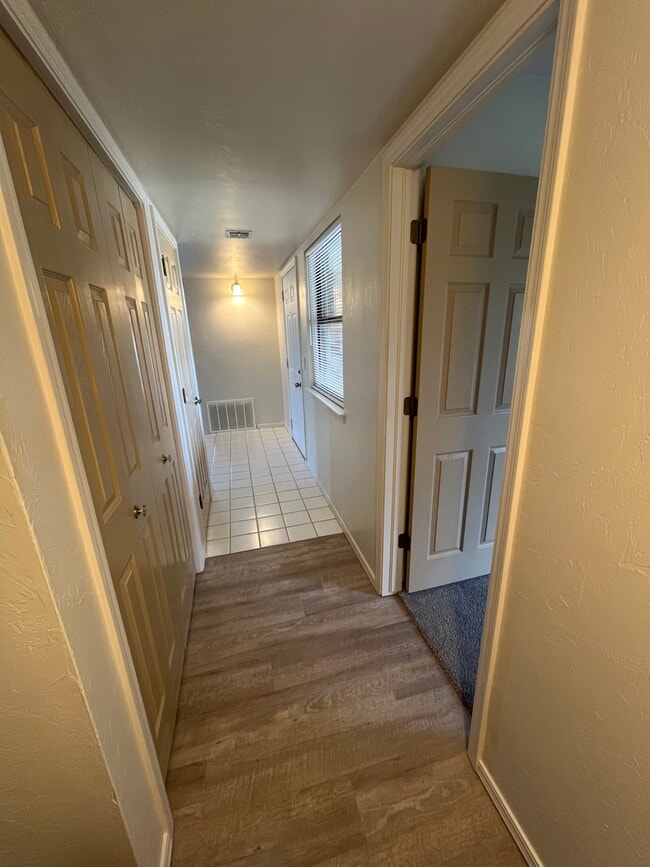 Building Photo - 1404 Bois D Arc Dr