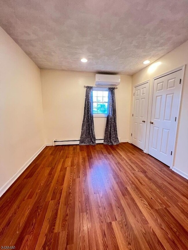 Building Photo - 285 Rutherford Ave