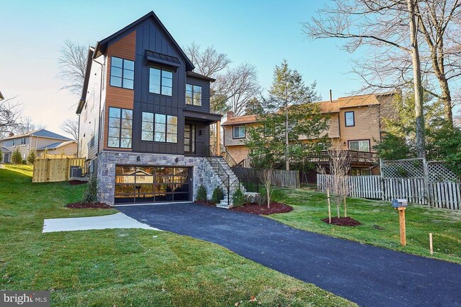 Primary Photo - 6845 Churchill Rd