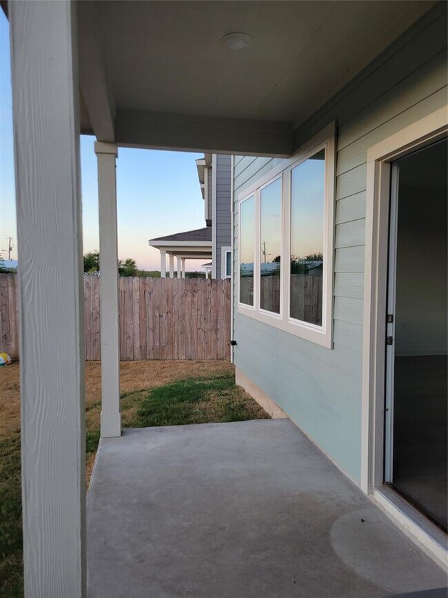 Building Photo - 7412 Sparkling Light Dr