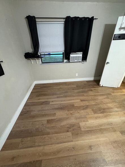 Building Photo - 2640 SE 3rd St