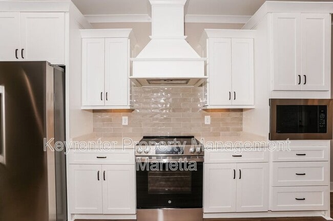 Building Photo - 205 Emberwood Way