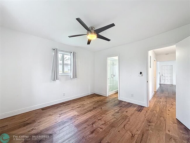 Building Photo - 50 NE 56th Ct