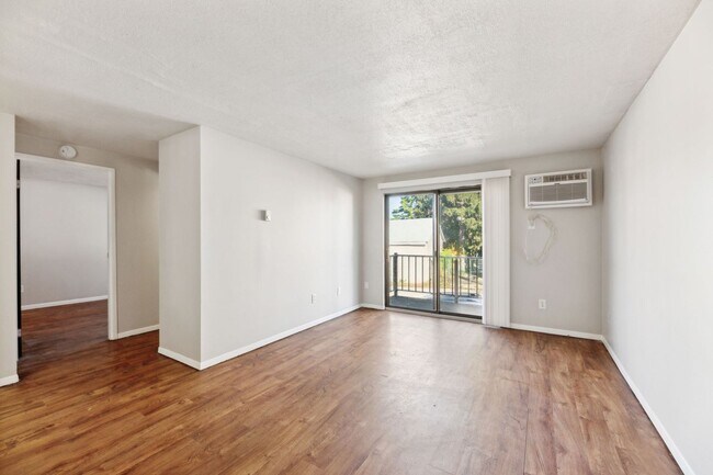 Interior Photo - Mozart Apartments