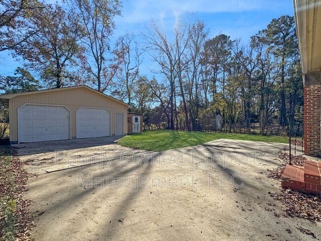 Building Photo - 1123 Belvedere Dr