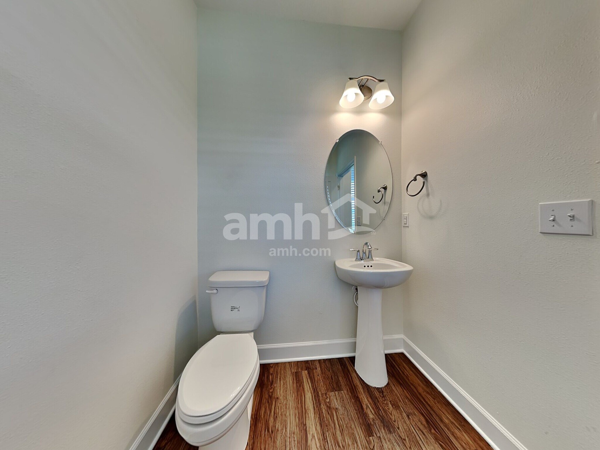 Building Photo - 1011 Island Pond Dr