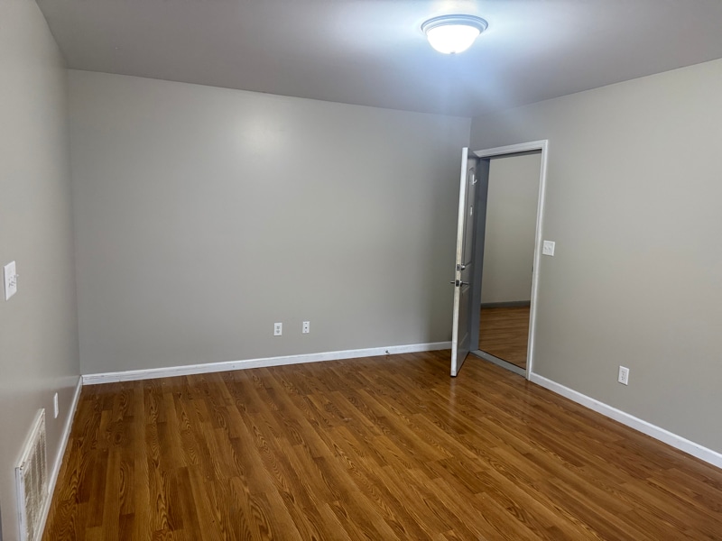 Building Photo - 206 S Springfield St