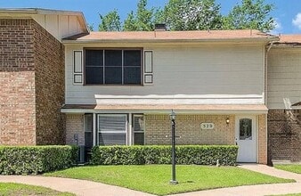 Building Photo - 520 Pecan Acres Ct