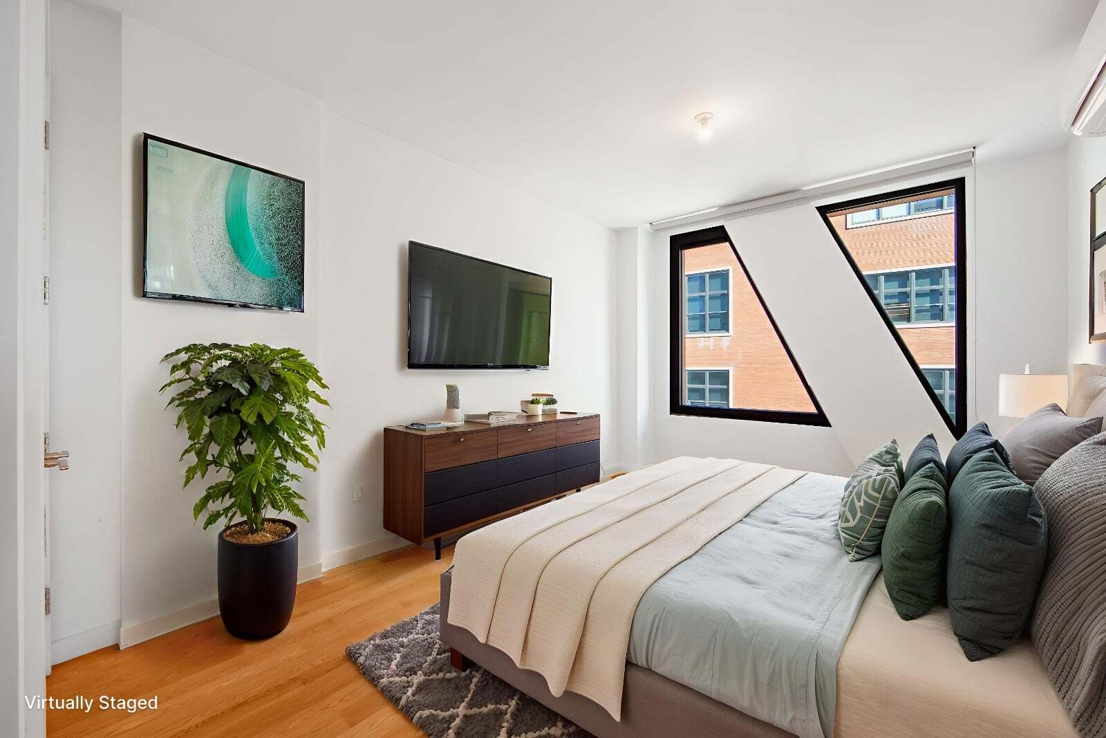 Building Photo - 123 Melrose St