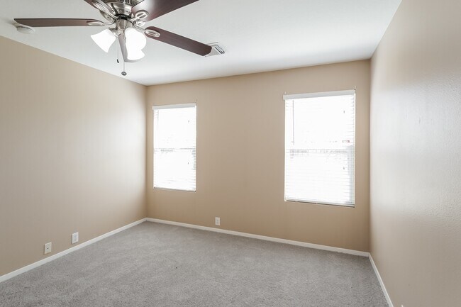 Building Photo - 3235 Dartmouth Field Ln