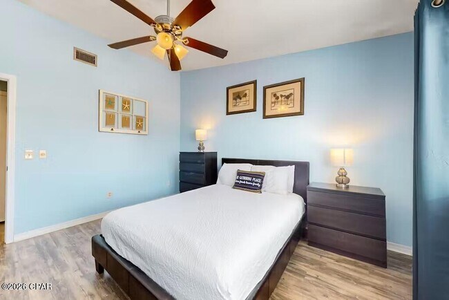 Building Photo - 8013 Beach Dr