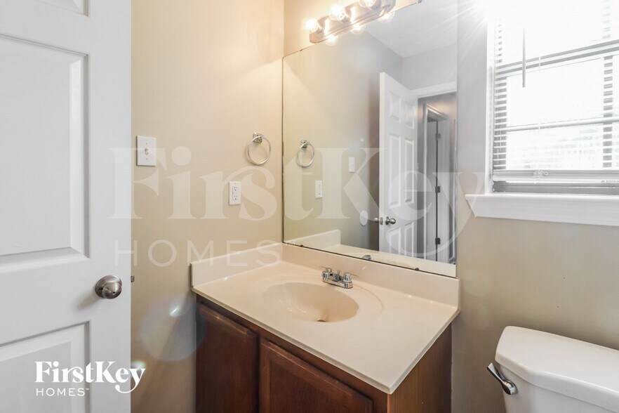 Building Photo - 7380 Twiller Cove