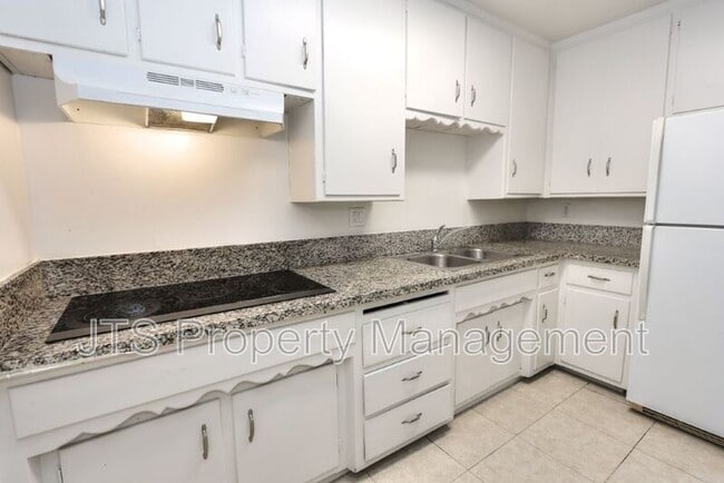 Building Photo - 2840 Sweet Way