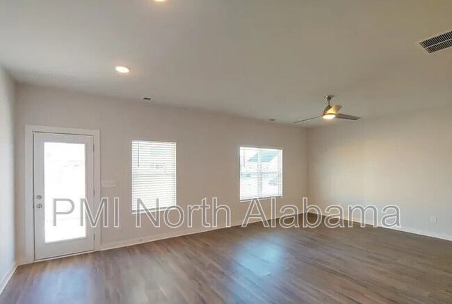 Building Photo - 6030 Barringer Ct