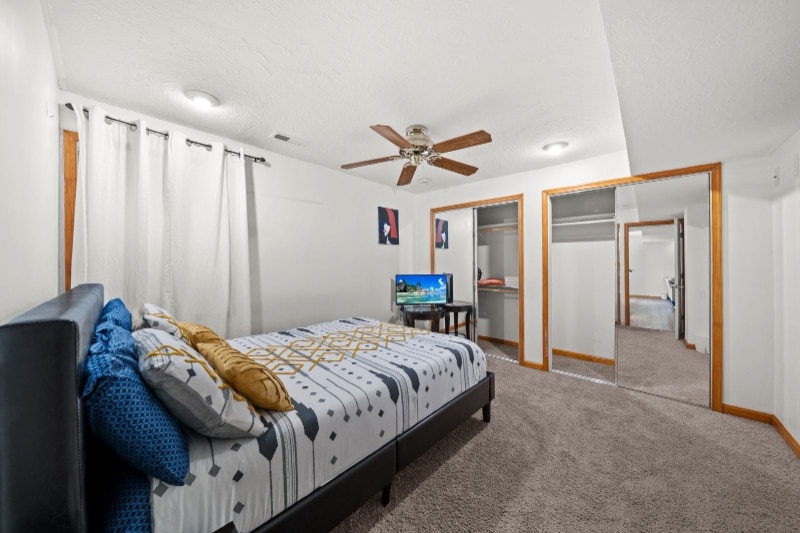 Building Photo - 13810 Mapledale Ave