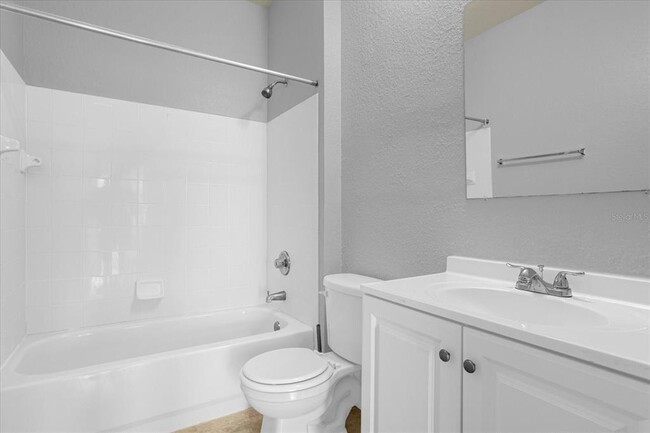 Building Photo - 102 Vista Verdi Cir