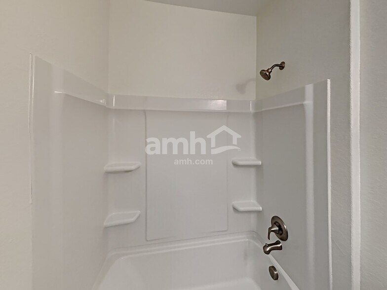 Building Photo - 150 Texas Thistle