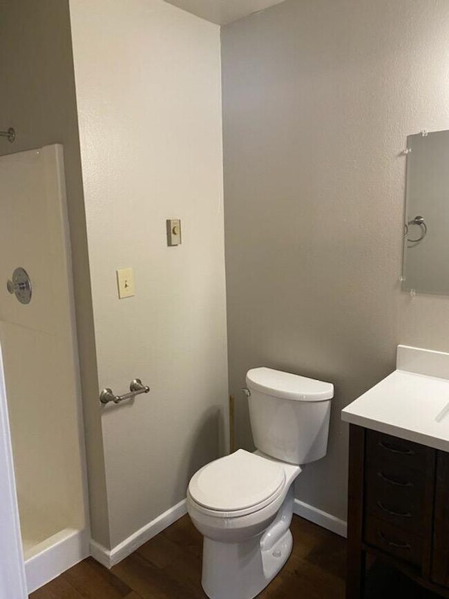 Building Photo - Westwind Condo