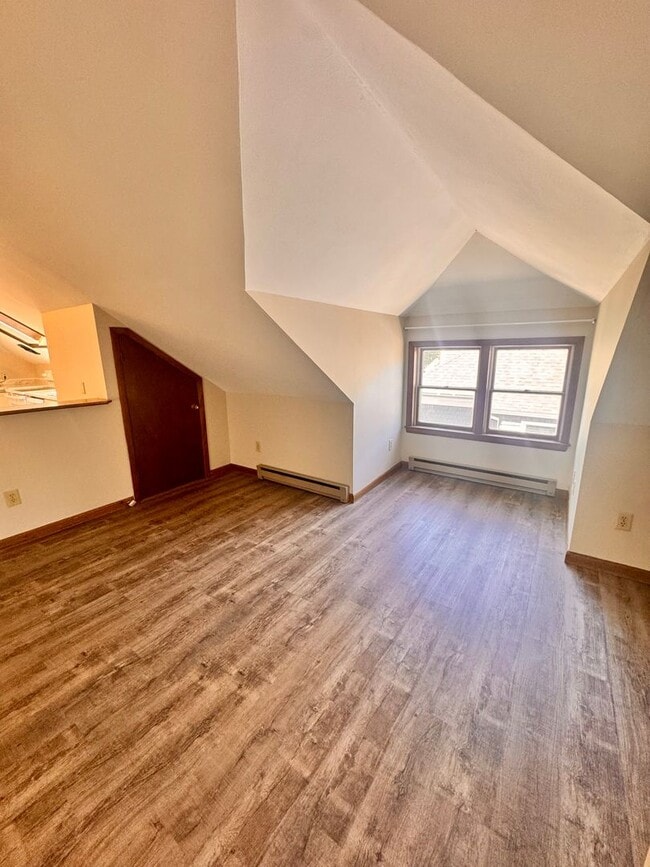 Building Photo - 310-312 Miller Ave