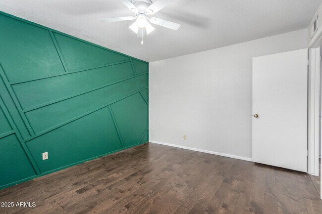 Building Photo - 3031 S Rural Rd