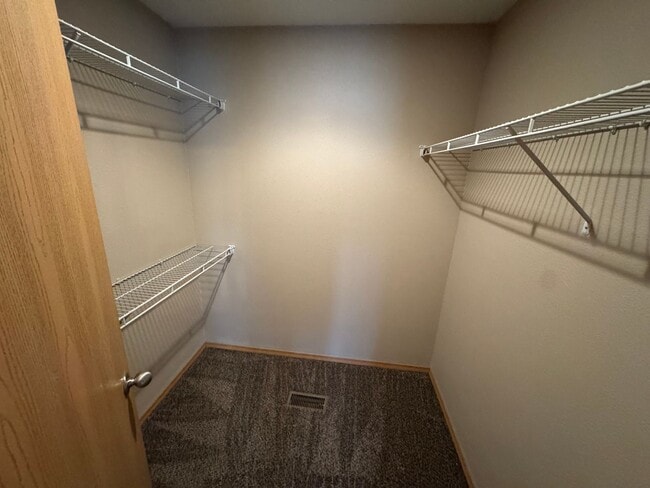 Building Photo - Super clean 2 bedroom 2 Bath Duplex in Clever MO