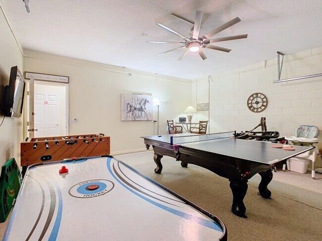 Building Photo - 846 Orista Dr