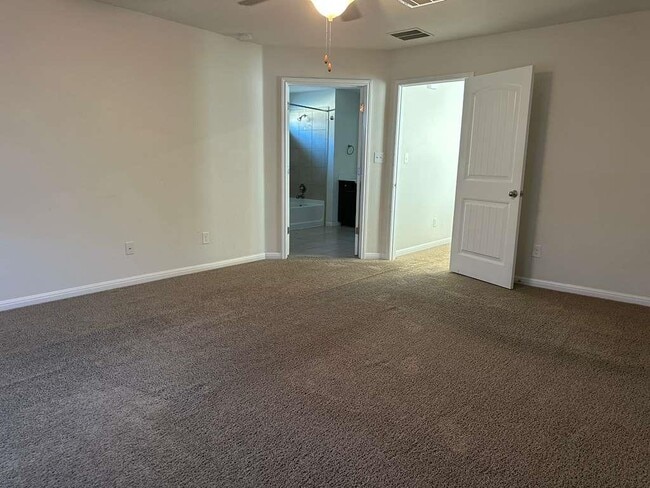 Building Photo - 2921 Barbed Wire St