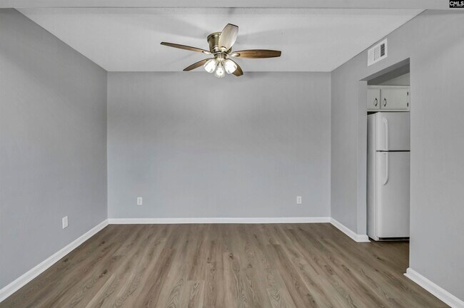 Building Photo - 331 W Main St