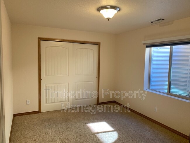 Building Photo - 15581 Lacuna Dr