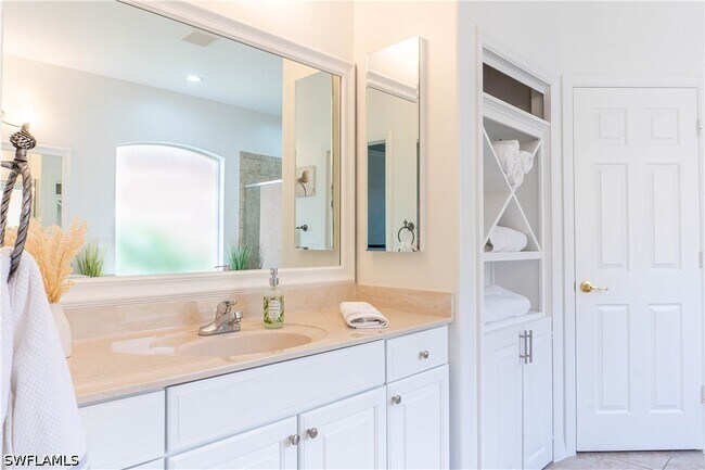 Building Photo - 14059 Mirror Ct
