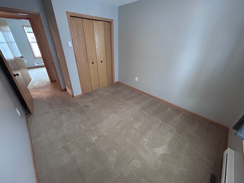 Building Photo - 545 4th Ave SW