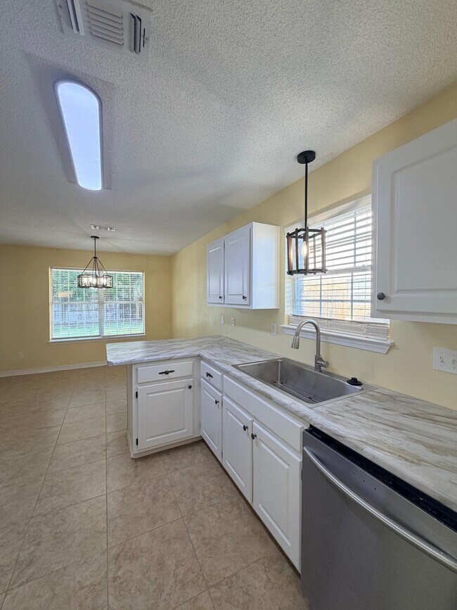 Building Photo - 6952 Cotton Boll Ln