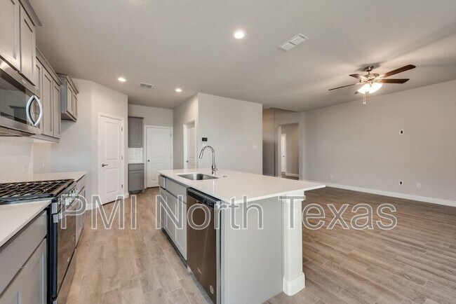 Building Photo - 1404 El Cerrito Ln