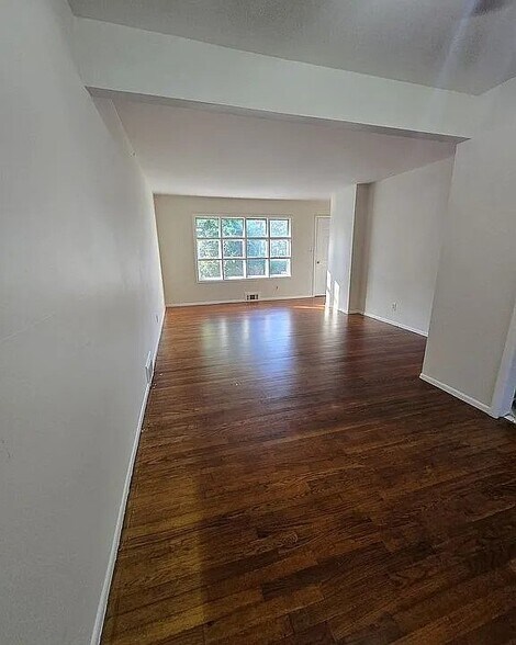 Building Photo - 681 Aldrich Rd