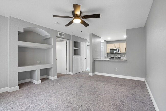 Building Photo - 8516 Island Breeze Ln