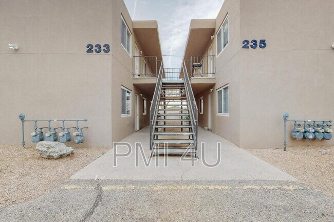 Primary Photo - 235 Tennessee St NE