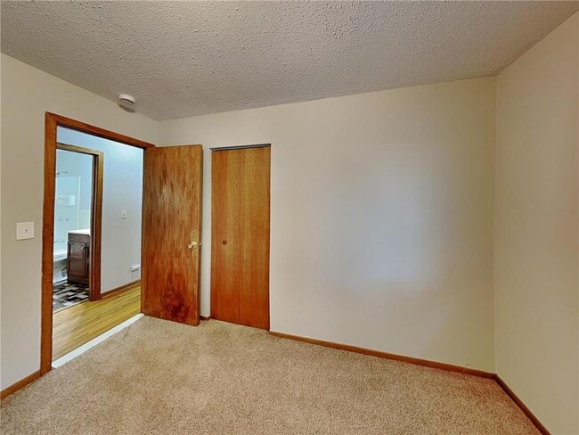 Building Photo - 1218 Skillman Ave E